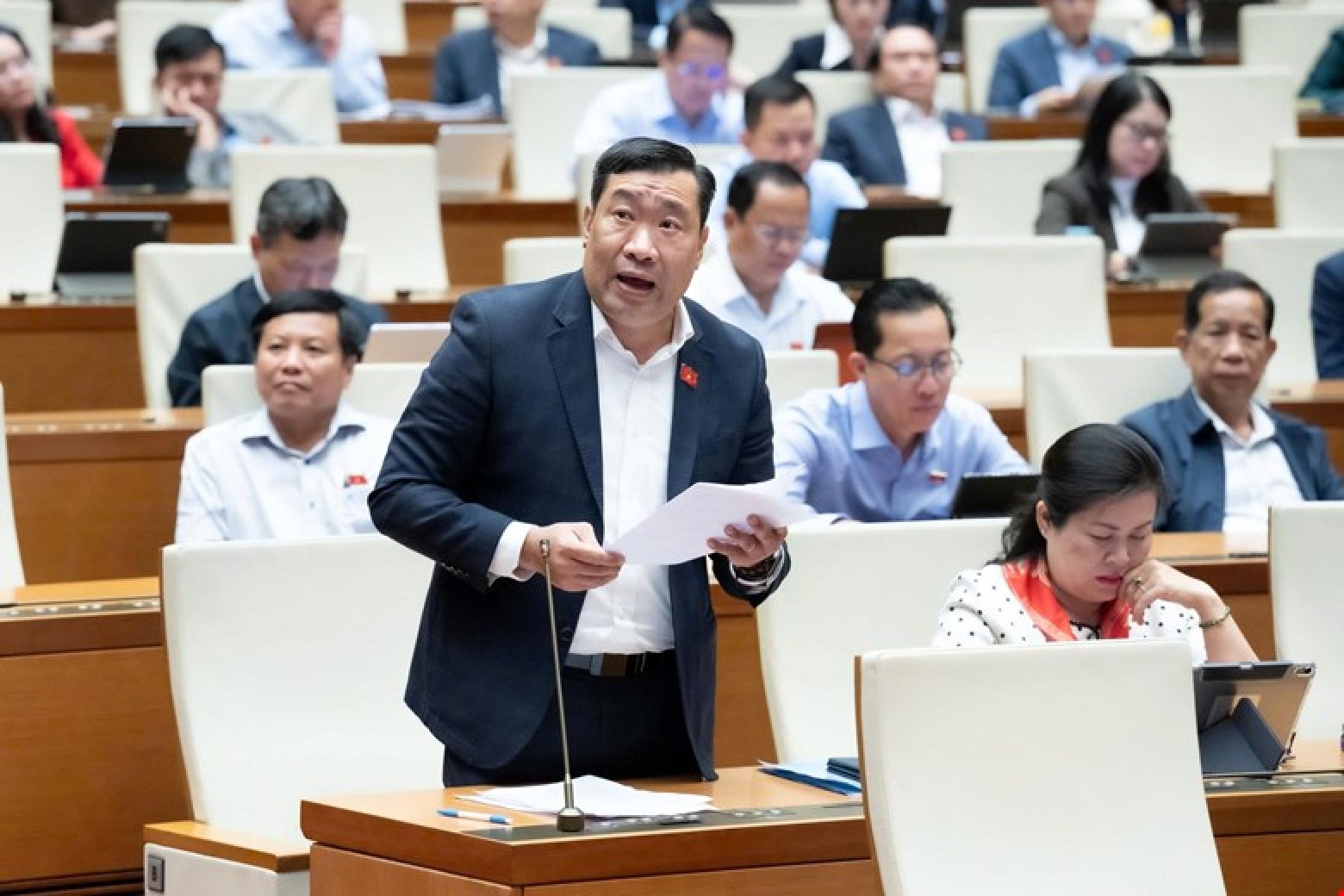 国会代表献策5项动员和金融化民众黄金的解决方案